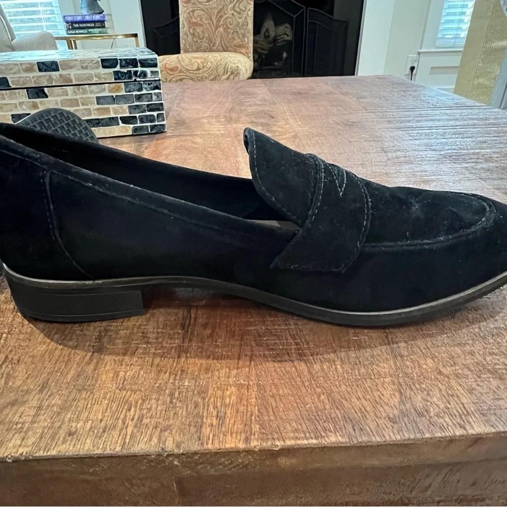Clarks black suede loafers 11W